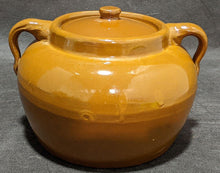 Load image into Gallery viewer, Redcliff Potteries - Alberta Canada - Bean Crock / Pot