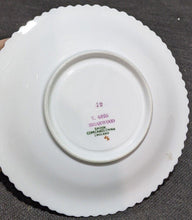 Load image into Gallery viewer, 4 Spode Copeland China Tea Cups & Saucers - Briarwood