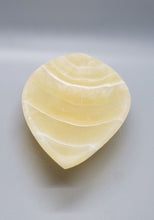 Load image into Gallery viewer, Polished Yellow Stone / Onyx Marquise Shaped Soap Dish