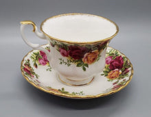 Load image into Gallery viewer, Royal Albert, Old Country Roses Cup & Saucer