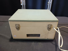 Load image into Gallery viewer, Vintage Canadian Electrohome Turntable – Model 4M16A