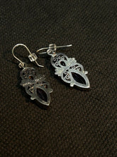 Load image into Gallery viewer, Amethyst Dangly Sterling Silver Earrings made in Nepal
