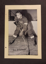Load image into Gallery viewer, 1934-43 Group I 1934-43 Group I Gus Giesebrecht Detroit RED WINGS Beehive