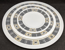 Load image into Gallery viewer, Wedgwood Asia Black Pattern 5 Piece Place Setting