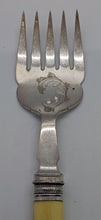 Load image into Gallery viewer, Rogers Silver Plate Unique Decorative Fish Carving & Serving Set