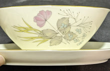 Load image into Gallery viewer, Rosenthal - Parisian Spring - Gravy Boat & Underplate - Cream - Germany