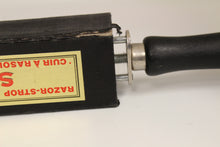 Load image into Gallery viewer, Vintage Razor-Strop Streich-Reimen Made in Germany