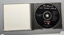 Load image into Gallery viewer, Christmas Favorites by Nat King Cole (CD, Sep-1995)
