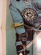 Load image into Gallery viewer, 1971-72 O-Pee-Chee NHL Poster Insert Tim Horton #18
