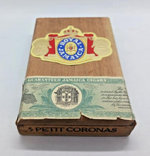 Load image into Gallery viewer, Royal Jamaica 5 Petit Coronas Cigar Box Made In Jamaica
