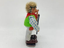 Load image into Gallery viewer, Vintage Peter-Figuren Playing the Fiddle 3.5in Figurine RARE
