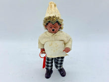 Load image into Gallery viewer, Vintage Steiff Peter Hedgehog Chef w/ Chef-Hat 3.5in Figurine RARE
