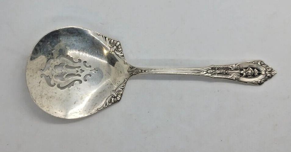 Wallace Sterling Silver Rosepoint Tomato Server