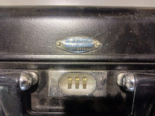 Load image into Gallery viewer, Portalab The Original Portable Gemological laboratory In Case
