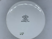 Load image into Gallery viewer, Royal Worcester - Flameproof Porcelain, Oven to Table Dish, Strawberry Fair
