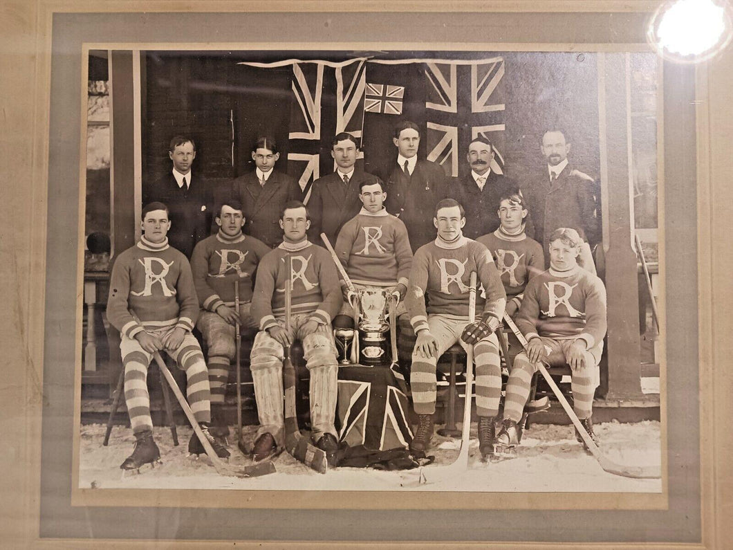 C-1900 Hockey Team Cabinet Photo, Winchester Photographer 9