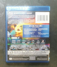 Load image into Gallery viewer, Slumdog Millionaire (Blu-ray, + DVD,  2009, Canadian Includes Digital Copy)
