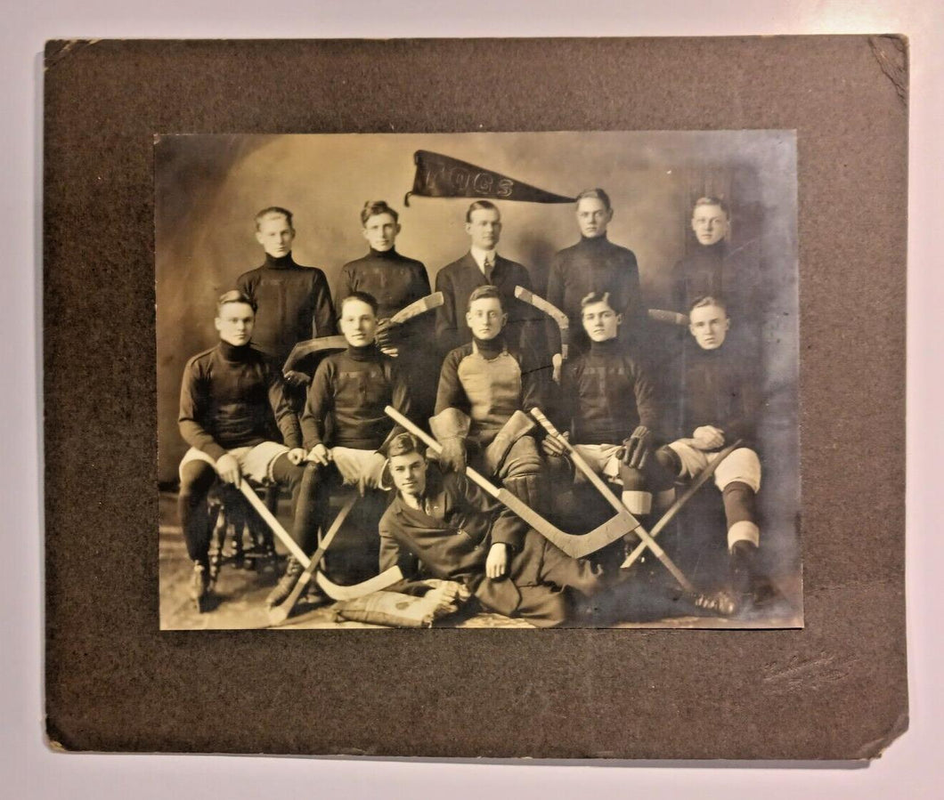 1912-13 JOGS Hockey Team Cabinet Photo