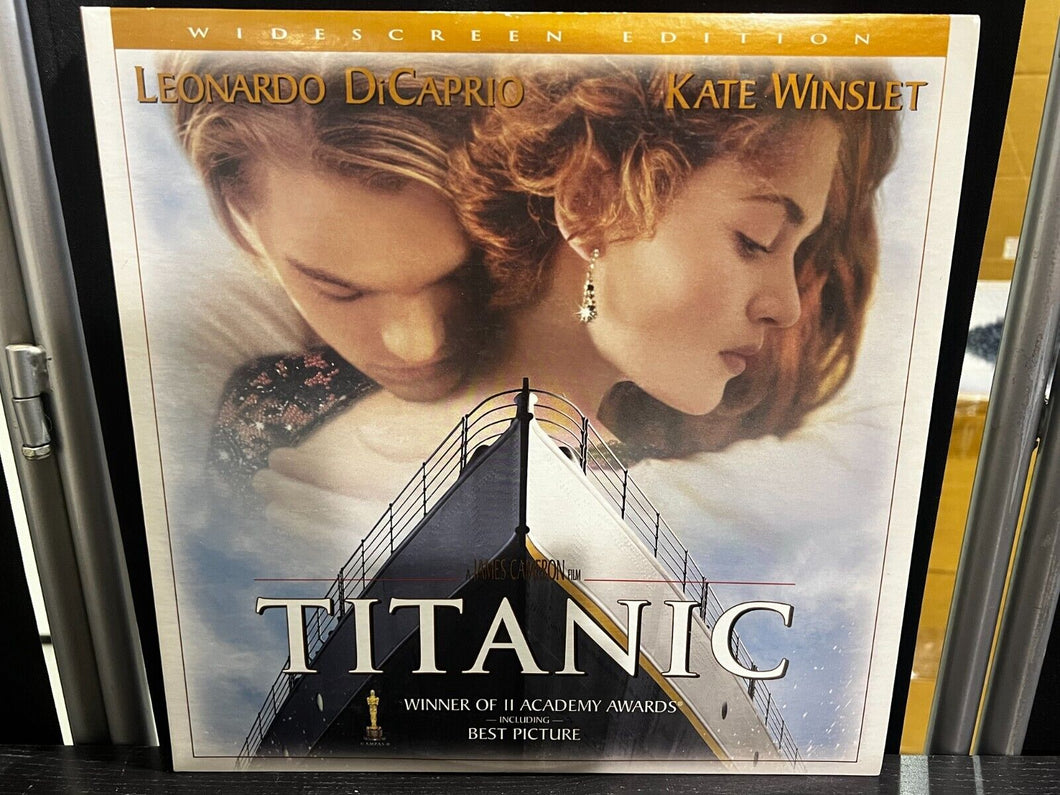 Titanic (1997) Laserdisc Widescreen Edition - 2 Disc Set (4 Sides)