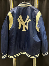 Load image into Gallery viewer, Vintage New York Yankees - Starter Jacket (4XL)
