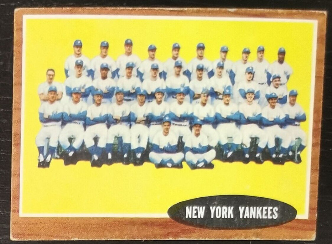 1962 Topps New York Yankees - 1961 #251 Baseball Card VG-EX