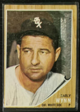 Load image into Gallery viewer, 1962 Topps Early Wynn #385 Baseball Card EX
