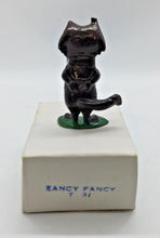 Load image into Gallery viewer, 1962 TV-TINYKINS MARX Flintstones &amp; Top Cat Series - T 31 Eancy Fancy
