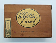 Load image into Gallery viewer, R. G. Dun 11 Cents Panetelas Claro Factory No. 34 Cigar Box
