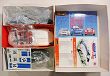Load image into Gallery viewer, Burago 1/18 Scale Metal Kit 7016 - 1961 Jaguar E Cabrio Le Mans
