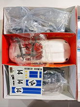 Load image into Gallery viewer, Burago 1/18 Scale Metal Kit 7016 - 1961 Jaguar E Cabrio Le Mans

