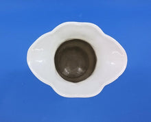 Load image into Gallery viewer, Millennium 2000 Belleek Green Clover 6 1/4&quot; Vase
