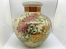 Load image into Gallery viewer, Vintage - Japanese Antique Ceramic Flower Vase
