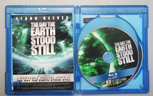 Load image into Gallery viewer, The Day the Earth Stood Still (Blu-ray Disc, 2009, 3-Disc Set)
