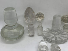 Load image into Gallery viewer, Vintage Glass Bottle Stoppers x 10 Lot 04
