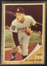 Load image into Gallery viewer, 1962 Topps Terry Fox #196 Baseball Card VG-EX
