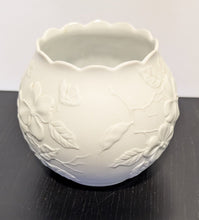 Load image into Gallery viewer, Vintage Kaiser Germany Porcelain White Scalloped Edge Vase/Bowl
