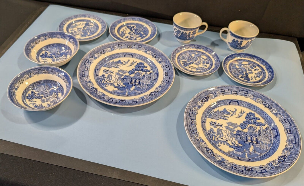 Johnson Brothers Blue Willow 10 Piece Set - Plates Bowls Cups