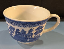 Load image into Gallery viewer, Johnson Brothers Blue Willow 10 Piece Set - Plates Bowls Cups

