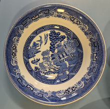 Load image into Gallery viewer, Johnson Brothers Blue Willow 10 Piece Set - Plates Bowls Cups
