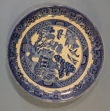 Load image into Gallery viewer, Johnson Brothers Blue Willow 10 Piece Set - Plates Bowls Cups
