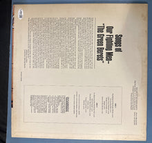 Load image into Gallery viewer, Signed SSgt Barry Sadler Ballads of the Green Berets Vinyl LP JSA CM27251
