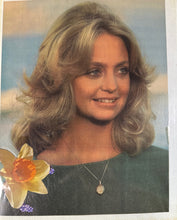 Load image into Gallery viewer, Vintage Autograph 8x11 Page w/ Derek Jacobi Signed Photo &amp; Goldie Hawn
