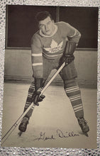 Load image into Gallery viewer, Lot of 5 Vintage 1934 Beehive Photo Maple Leafs Hockey Facsimile Auto
