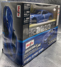 Load image into Gallery viewer, Maisto Assembly Line 2013 SRT Viper GTS Die-Cast Model Kit 1:24 Scale Blue
