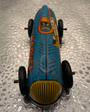 Load image into Gallery viewer, Vintage 1947 Captain Marvel Tin Litho Race Car by Automatic Toy Co. #4
