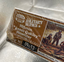 Load image into Gallery viewer, Life-Like 1/40 Military Series 105mm "Annie Oakley" Howitzer Kit 09658
