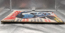 Load image into Gallery viewer, Famous Monsters of Filmland #35 (Oct 1965) Dracula Bela Lugosi Cover
