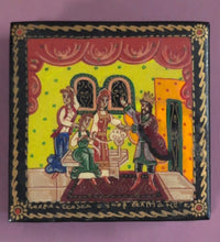 Load image into Gallery viewer, Vintage Russian Lacquer Box Hand Painted Folk Art Podarki London
