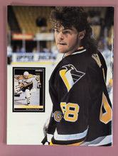 Load image into Gallery viewer, Beckett Hockey Monthly Magazine February 1993 Issue #28 Joe Juneau Cover
