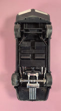 Load image into Gallery viewer, Lindberg Corvette 85 GM's Mid-Engine Experimental Car Snap Fit 1/18 Kit
